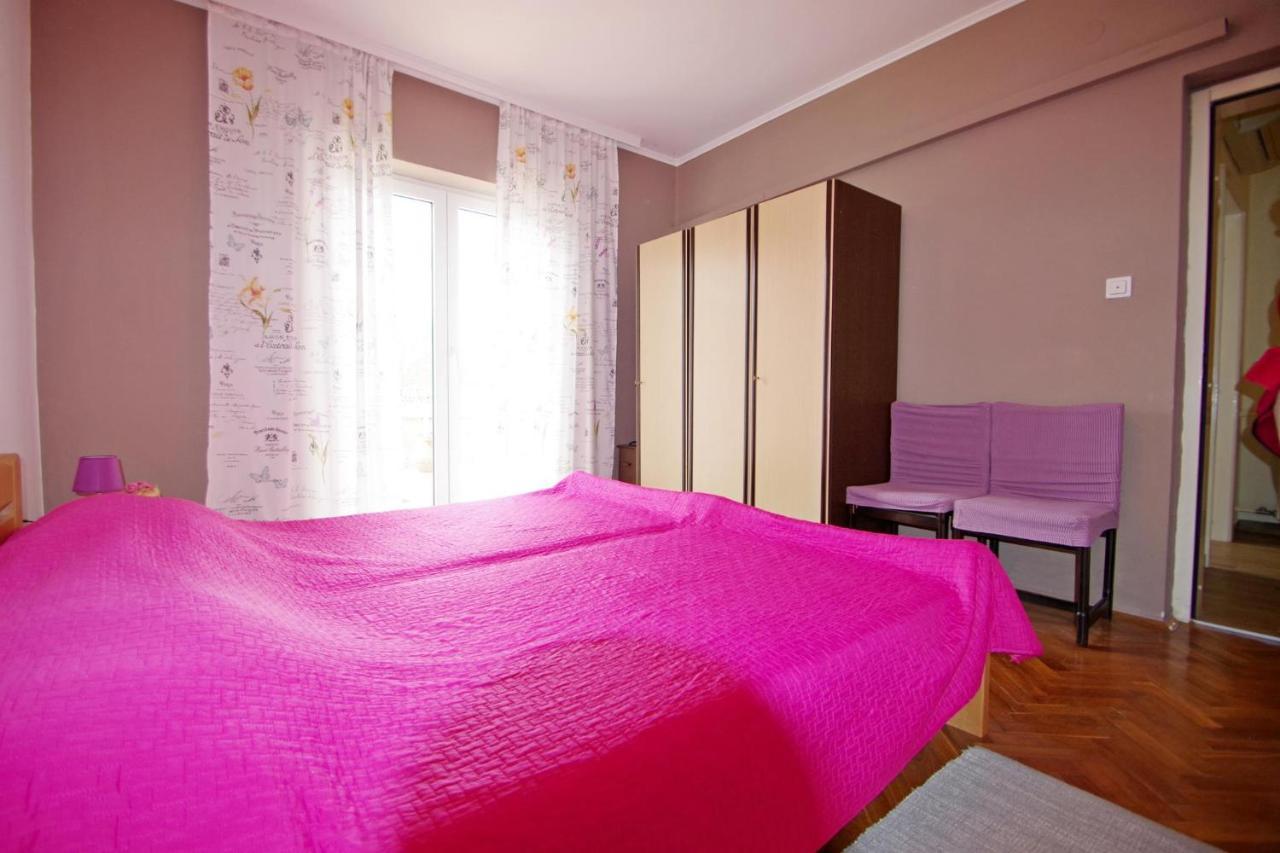 Apartment Suzi Valdebek Pula Exterior photo